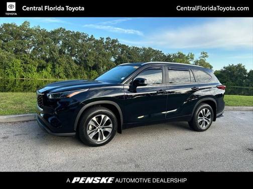 2023 Toyota Highlander XLE