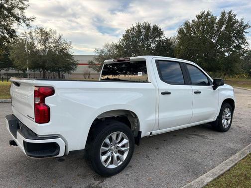 2022 Chevrolet Silverado 1500 Custom