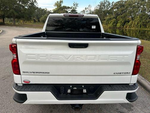 2022 Chevrolet Silverado 1500 Custom