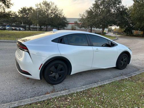 2024 Toyota Prius LE