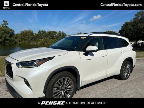 2021 Toyota Highlander Hybrid Platinum