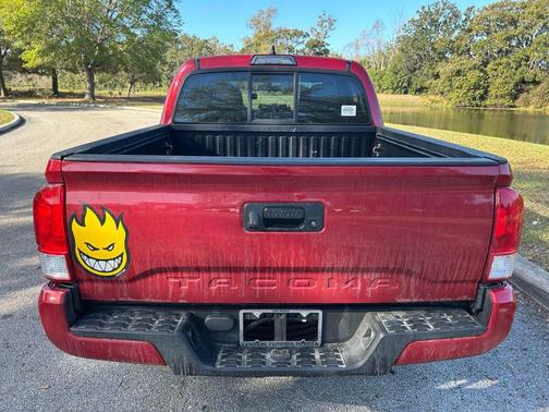 2017 Toyota Tacoma SR