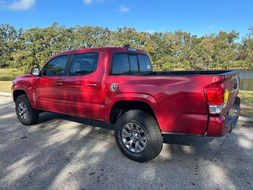 2017 Toyota Tacoma SR