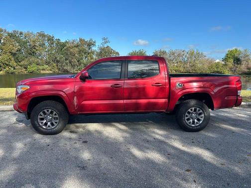 2017 Toyota Tacoma SR