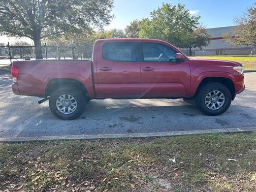 2017 Toyota Tacoma SR