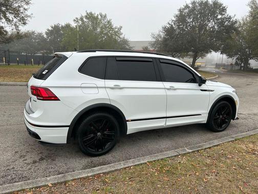 2022 Volkswagen Tiguan 2.0T SE R-Line Black 4MOTION