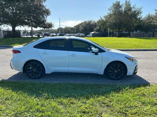 2025 Toyota Corolla SE