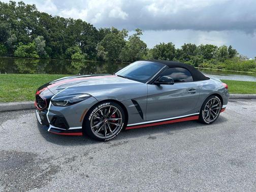 Skyscraper Grey Metallic 2025 BMW Z4 M40i