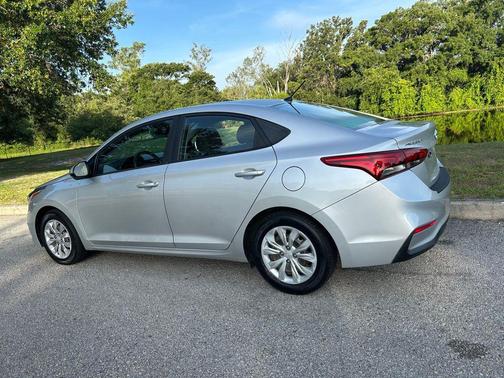 Olympus Silver Metallic 2019 Hyundai Accent SE