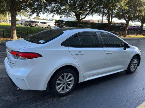 2024 Toyota Corolla Hybrid SE