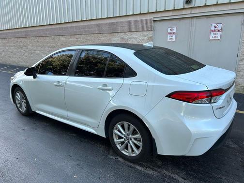 2024 Toyota Corolla Hybrid SE