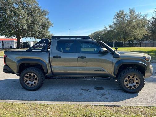 2025 Toyota Tacoma Hybrid Trailhunter