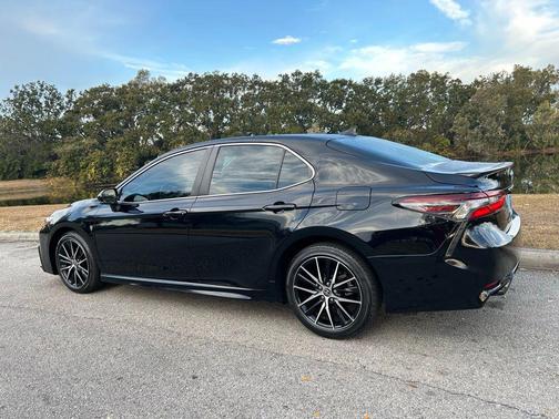 2021 Toyota Camry SE