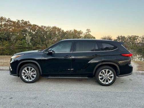 2023 Toyota Highlander Limited
