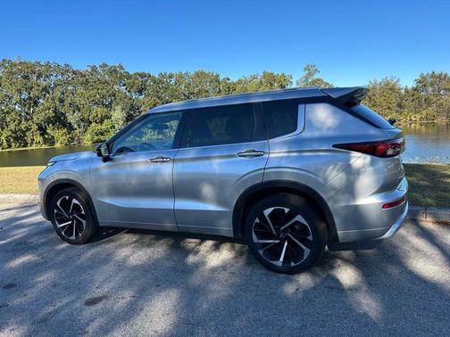 2022 Mitsubishi Outlander SEL Special Edition S-AWC