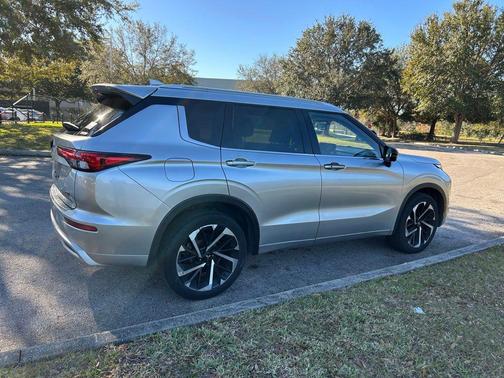 2022 Mitsubishi Outlander SEL Special Edition S-AWC