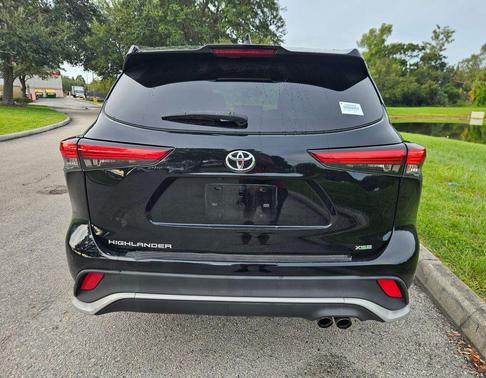 2022 Toyota Highlander XSE