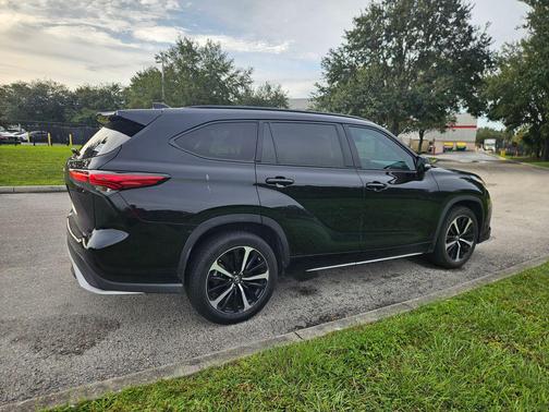 2022 Toyota Highlander XSE