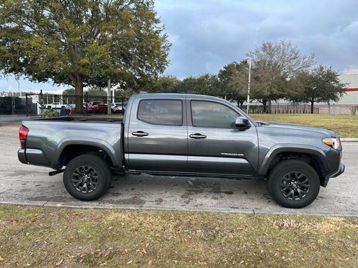 2022 Toyota Tacoma SR5