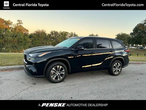 2023 Toyota Highlander XLE
