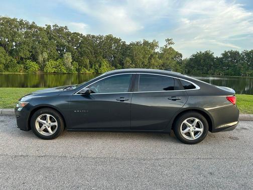 Nightfall Gray Metallic 2017 Chevrolet Malibu 1LS