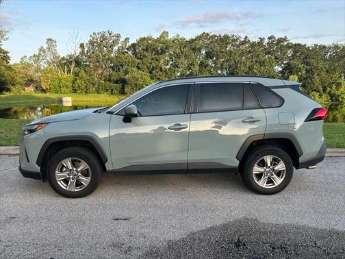 2022 Toyota RAV4 XLE