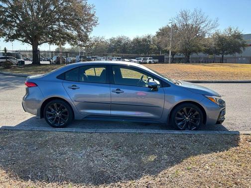 2024 Toyota Corolla Hybrid SE