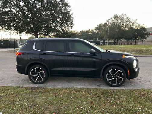 2022 Mitsubishi Outlander SEL 2.5 2WD