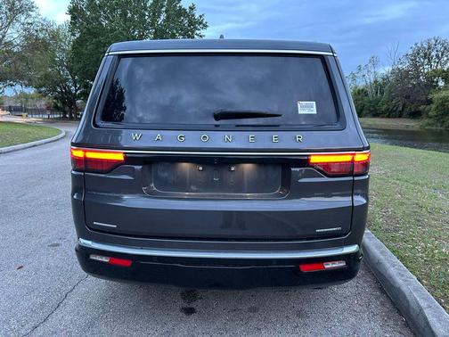 2022 Jeep Wagoneer Series II 4x4