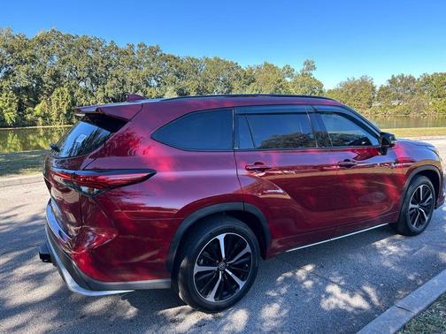 2022 Toyota Highlander XSE