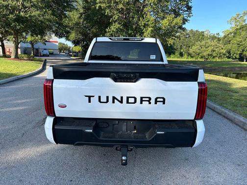 Ice Cap 2023 Toyota Tundra SR5