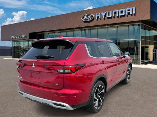 2022 Mitsubishi Outlander SE