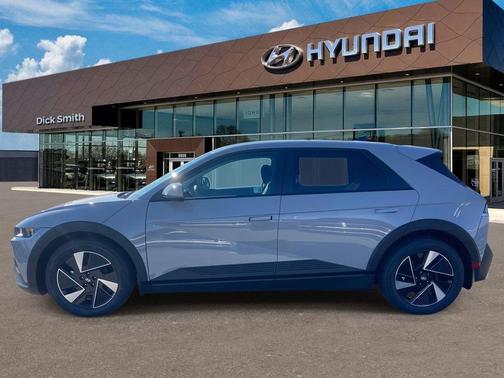 2026 Hyundai IONIQ 5 SE