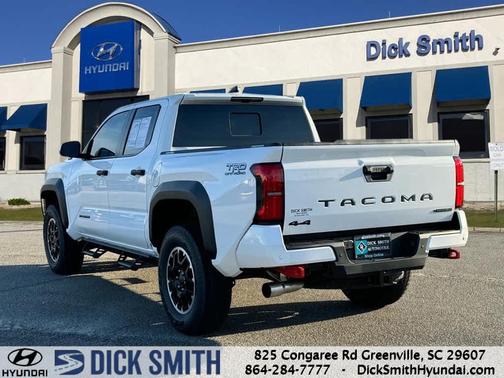 2024 Toyota Tacoma Hybrid TRD