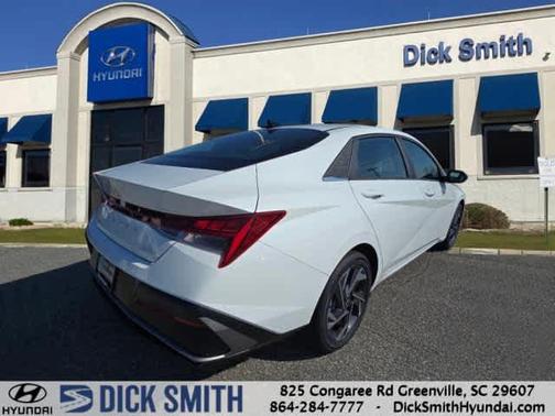 2025 Hyundai ELANTRA Limited