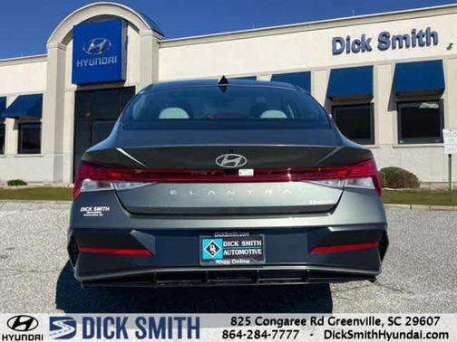 2025 Hyundai ELANTRA Limited