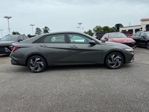 2025 Hyundai ELANTRA HEV SEL Sport