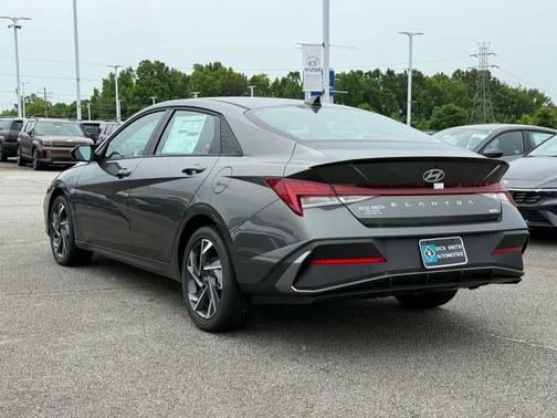 2025 Hyundai ELANTRA HEV SEL Sport