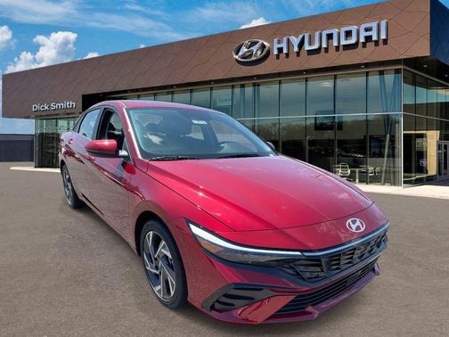 2025 Hyundai ELANTRA Limited