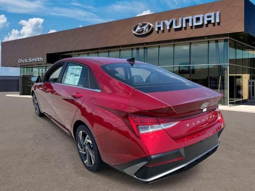 2025 Hyundai ELANTRA Limited