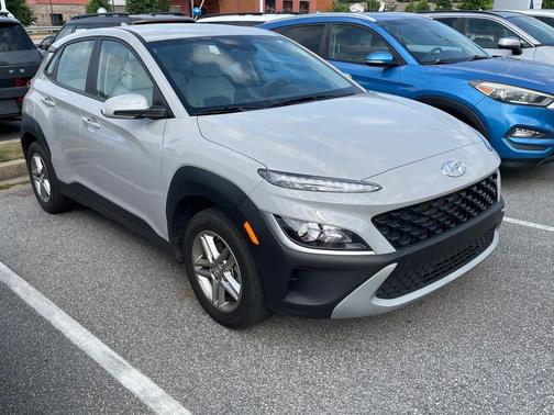 2023 Hyundai KONA SE