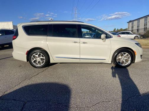 2019 Chrysler Pacifica Touring-L Plus