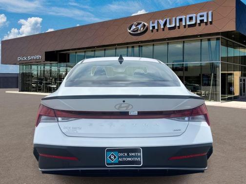 2025 Hyundai ELANTRA HEV SEL Sport