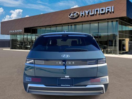 2026 Hyundai IONIQ 5 SE
