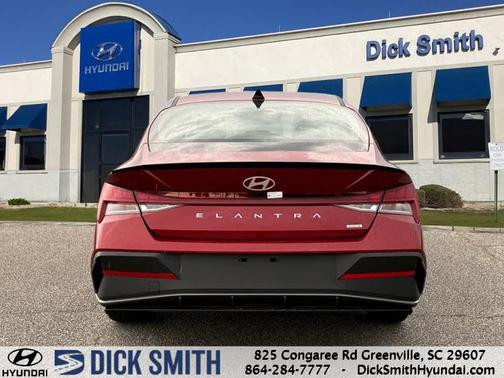 2025 Hyundai ELANTRA HEV SEL