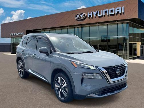 2022 Nissan Rogue SL