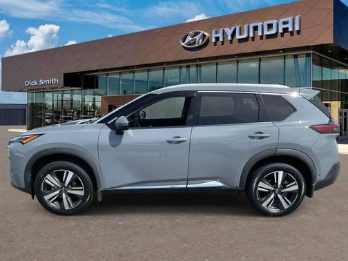 2022 Nissan Rogue SL