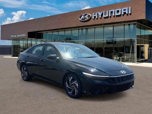 2025 Hyundai ELANTRA HEV SEL Sport