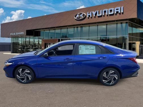 2025 Hyundai ELANTRA HEV SEL Sport