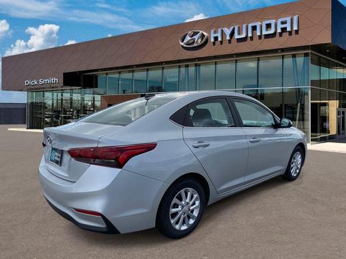 2022 Hyundai Accent SEL